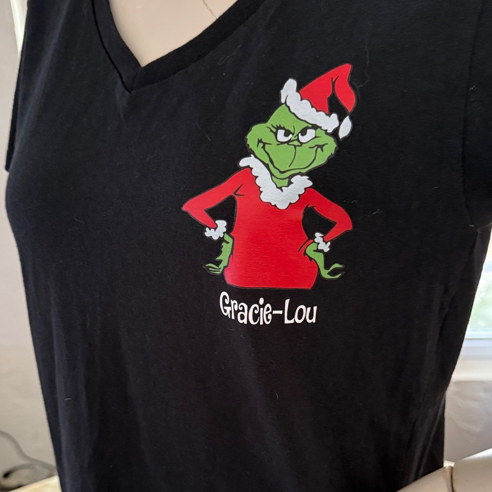Gildan Black Short Sleeve Tee with Grinch Graphic